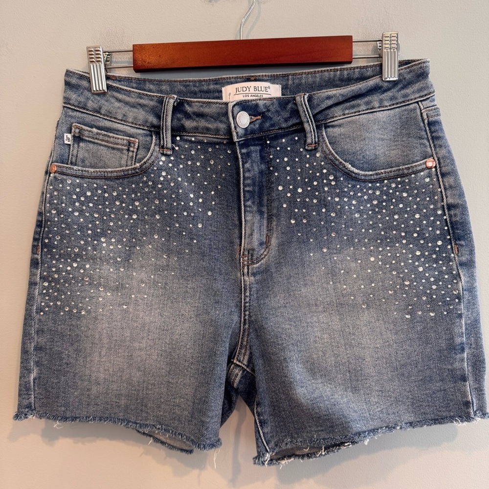 Judy Blue Elle High Rise Rhinestone Shorts Size Large - Picture 2 of 8